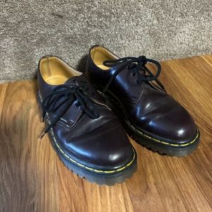 Dr Martens Smooth Leather Oxfords Sz 5